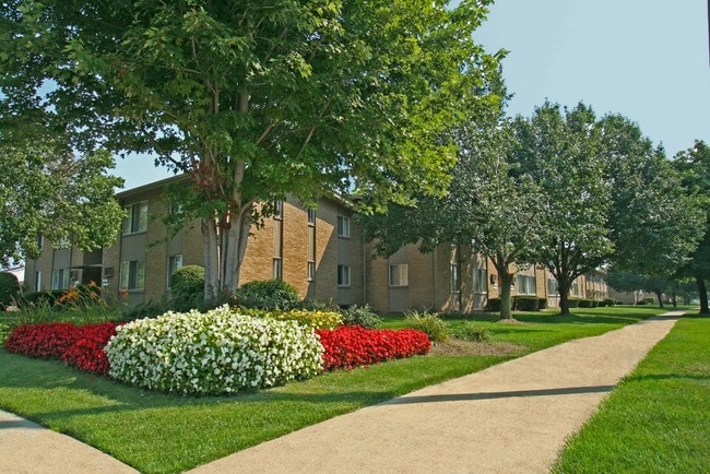 Photo - Dearborn West