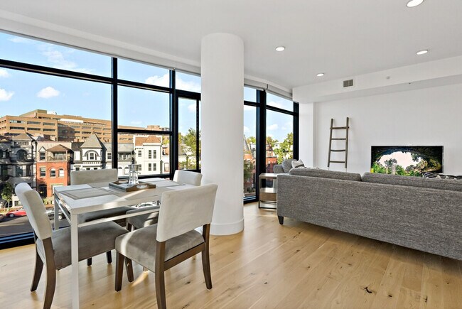 Photo - 1841 7th St NW Unidad ID1395467P