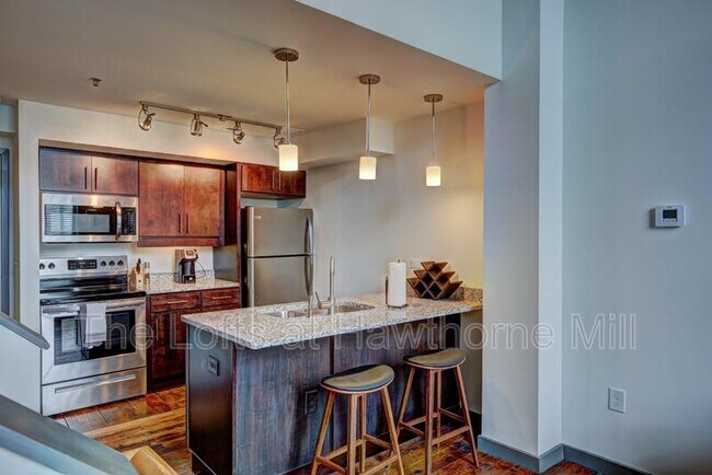 Photo - 1101 Hawthorne Ln Unidad Apt. 255