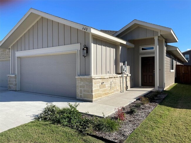 Photo - 640 Blackland dr Casa