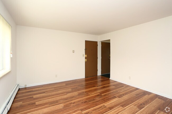 2BR, 1BA - Living Room