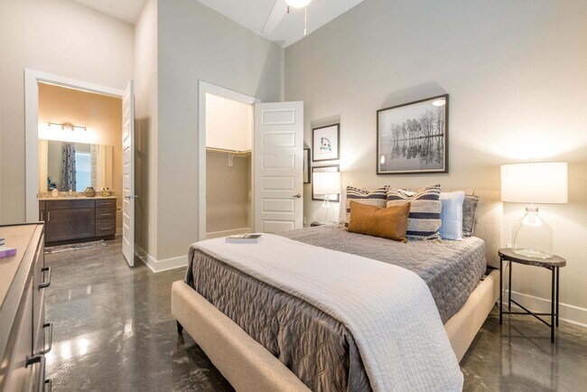 Lakeview Apartments