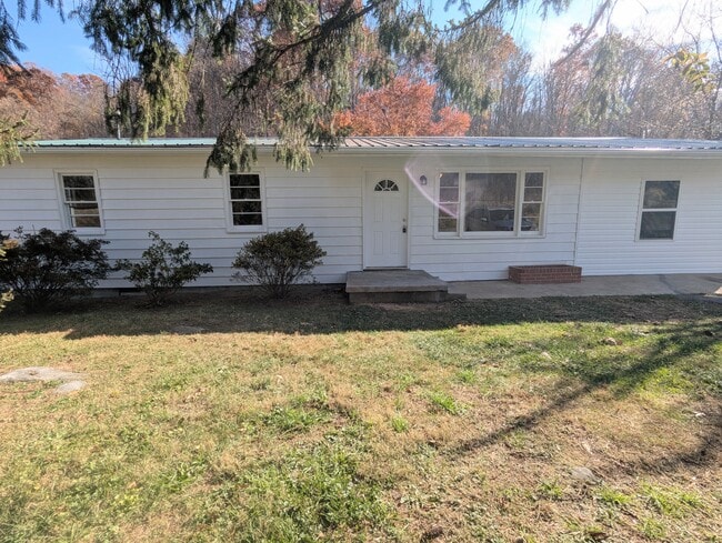 Photo - 417 Woodlyn Rd