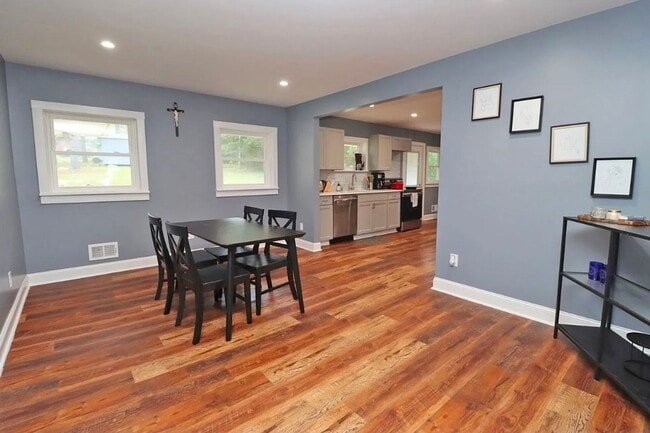 Photo - Forest Acres
