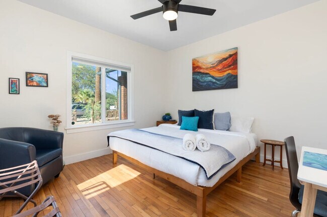 Photo - 1407 E McKinley St Unit ID1309648P