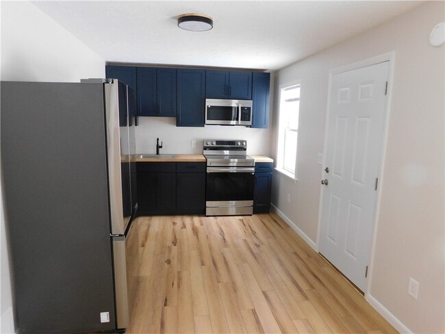 Photo - 182 E Main St