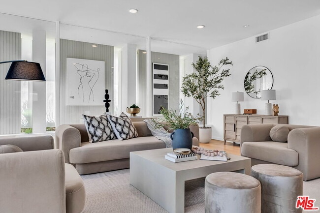 Photo - 802 N Crescent Dr