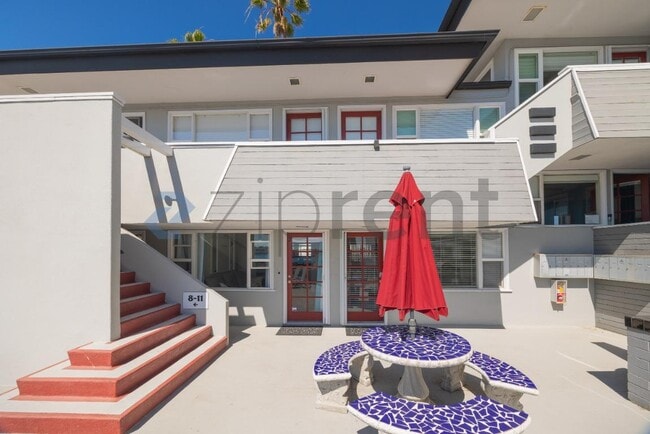 Photo - 2613 Mission Blvd