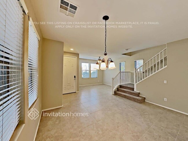 Photo - 3351 E Oakland St