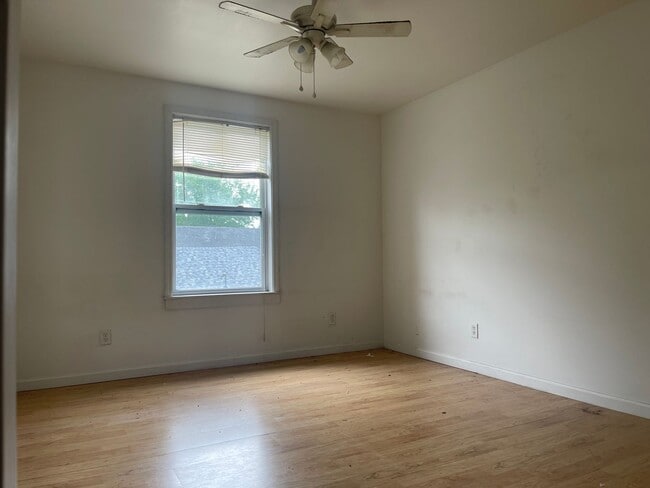 Photo - 321 E College St Unit Apt. B