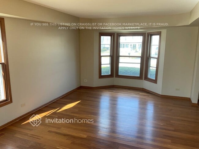 Photo - 1445 Woodscreek Cir