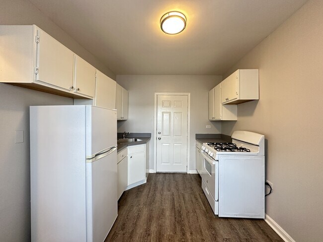 Photo - 5740 N Winthrop Ave Unit 903