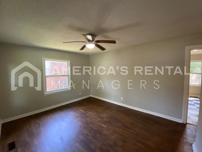 Photo - Home for rent in Midfield!