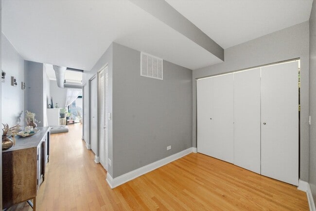 Photo - 910 W Madison St Unit 803