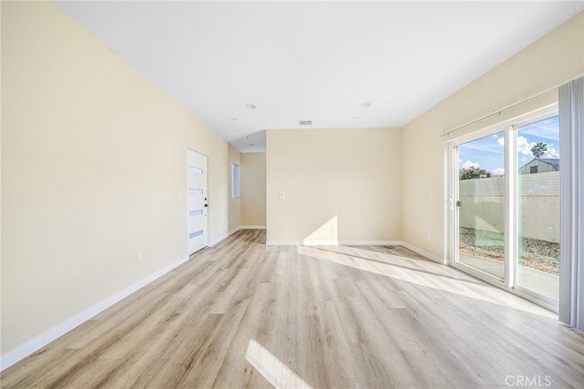 Photo - 1002 E 33rd St