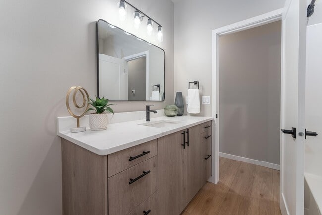 Photo - 517 Oxford Ave Unidad 517