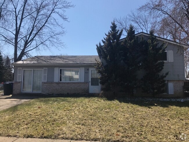 Building Photo - 3 bedroom 1.5 bathroom house in Gahanna fo...