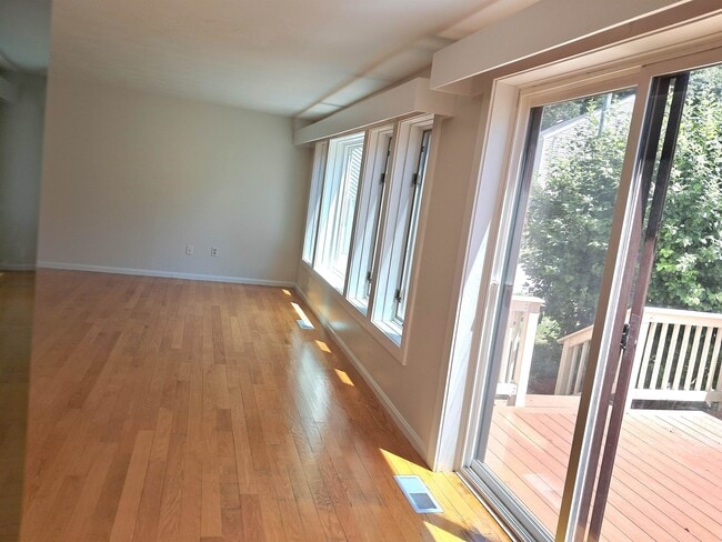 Photo - 4 Esquire Cir