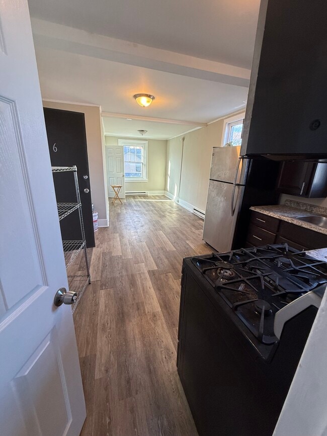 Photo - 637 Northampton St Unidad 6