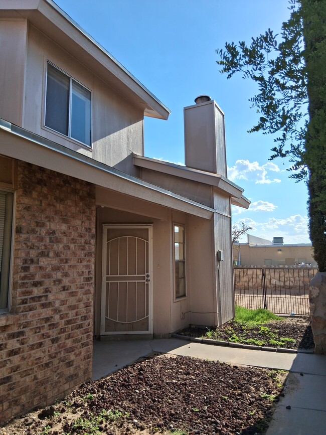 Photo - 3119 Voss Dr