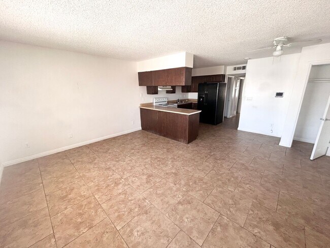Photo - 2/BD 1/BA Upstairs Condo w/ In Unit Laundry Unit 4