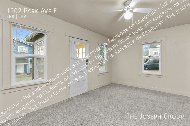 Photo - 1002 Park Ave E