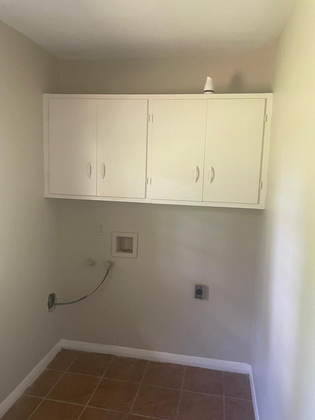 3520 Lazy Ln