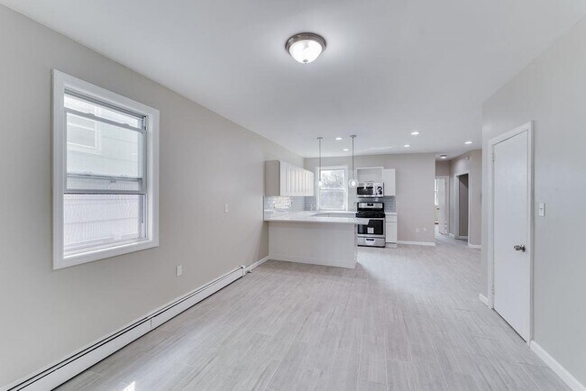 Photo - 11 Holmes Ave Unit 2