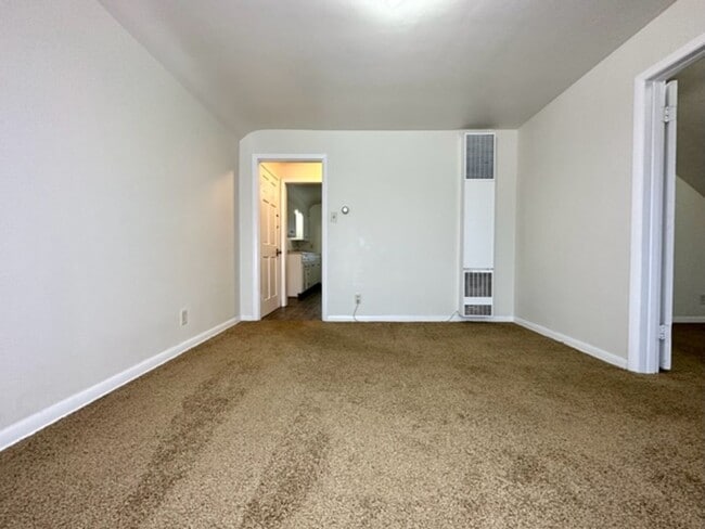 Photo - 1017 N Webster Ave