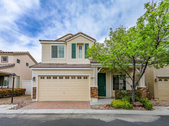 Building Photo - Southwest Beauty With 1st Floor Bed and Bath