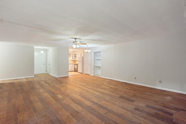 Photo - 7201 Dogwood Dr SW