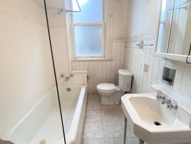 Photo - Highland Park - Apartments For Rent In Pittsburgh Unit 2