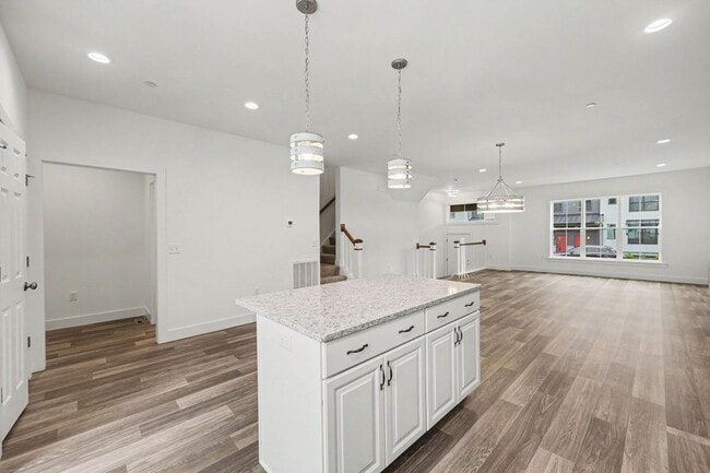 Photo - 104 Madison dr
