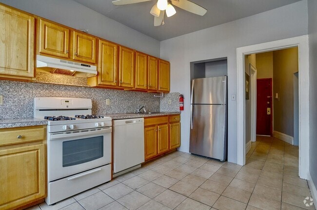 Building Photo - 802 Washington St Unit 3 Rental