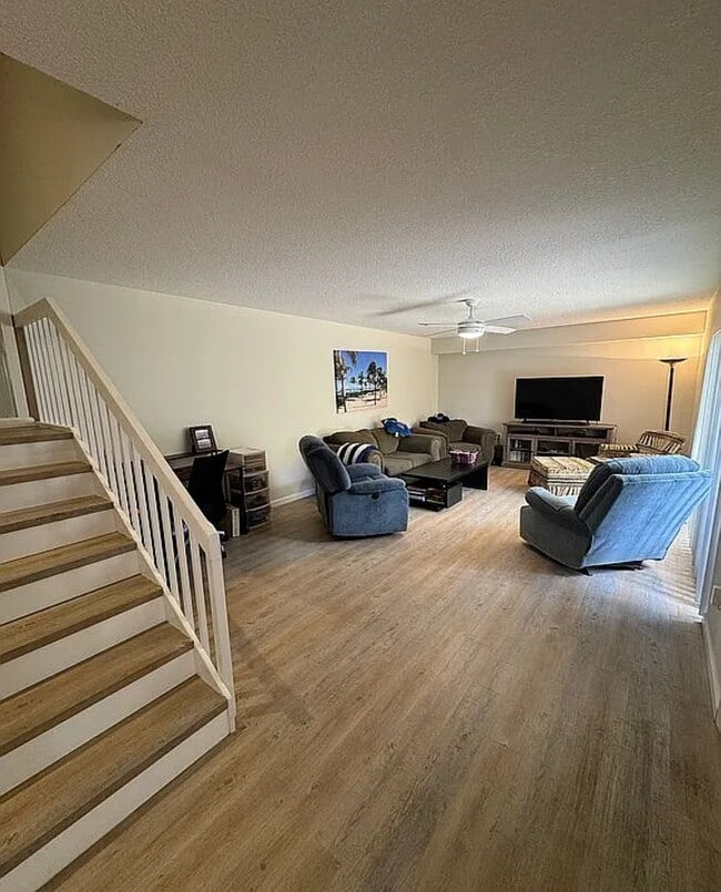 Photo - 6222 62nd Way