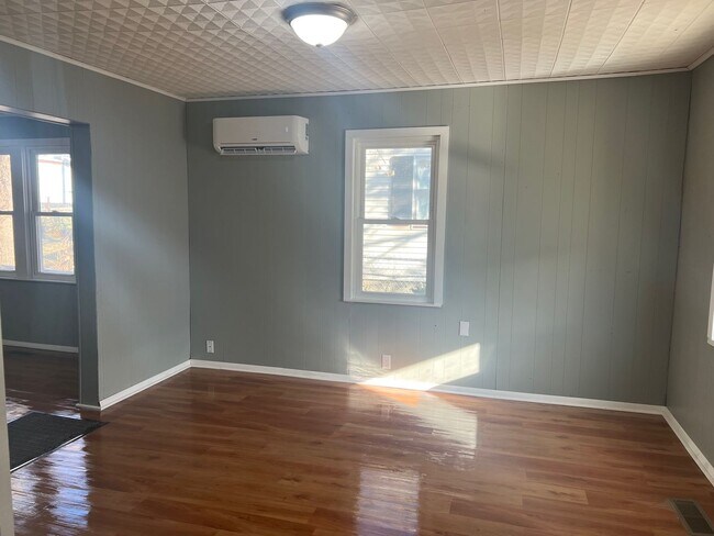 Photo - Updated 3 Bed/1 Bath Home!