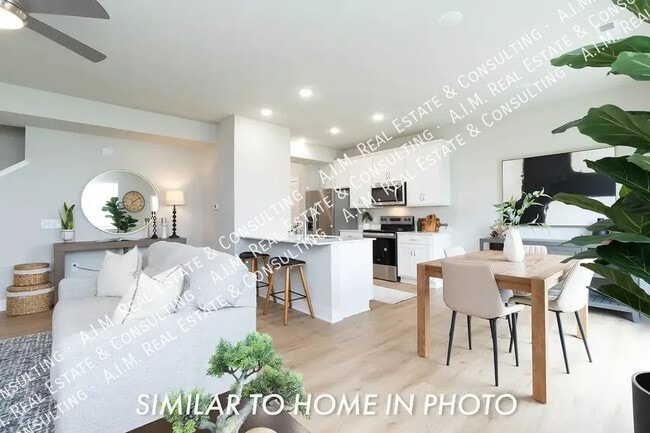 6907 Iris Ct
