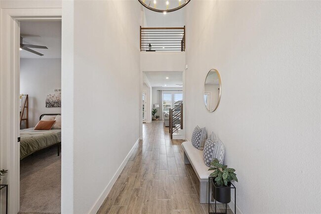 Photo - 6908 Empresa Dr