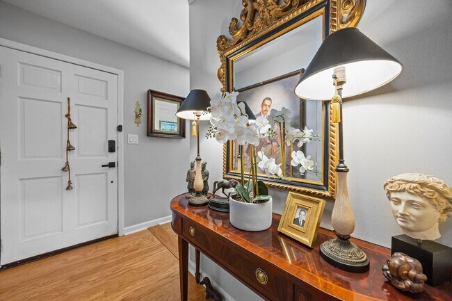 Photo - Gorgeous Mid-Century Modern Ranch in West Raleigh near NCSU and Lake Johnson - Fenced-in Backyard!