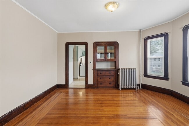 43 Elmdale St Unit 2nd Fl