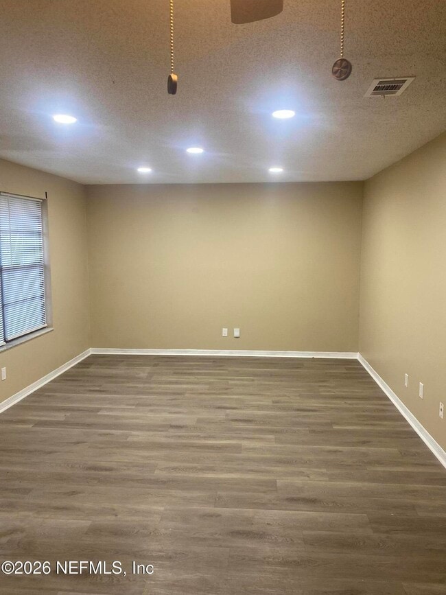 Building Photo - 467 Lombard St Unit 2C