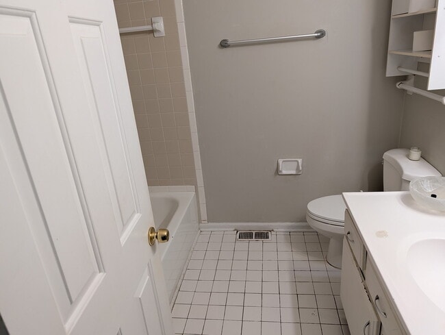 Photo - 3925 Westlawn Pl