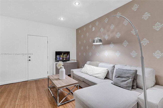 Photo - 815 Euclid Ave Unit 7