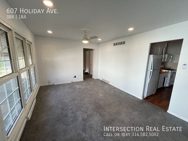 Photo - 607 Holiday Ave