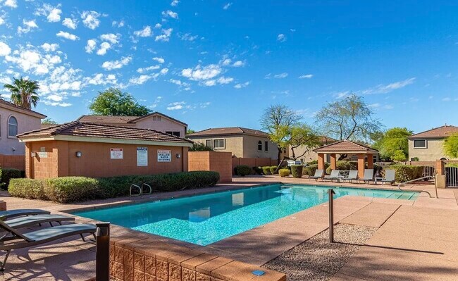 Photo - 15550 N Frank Lloyd Wright Blvd Unidad 1037