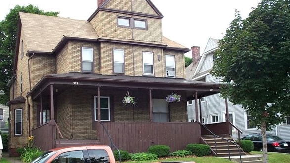 Building Photo - 326 Sassafras St Rental