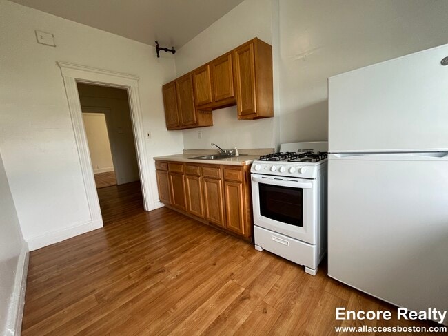 Photo - 1750 Commonwealth Ave