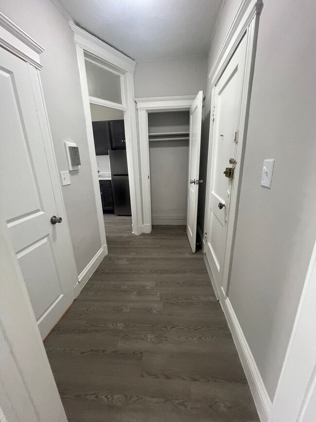 Photo - BRAND NEW STUDIO, Just finished . heat Hw inc no fee Students ok NEW KIT, BATH, FLOORS , PAINT