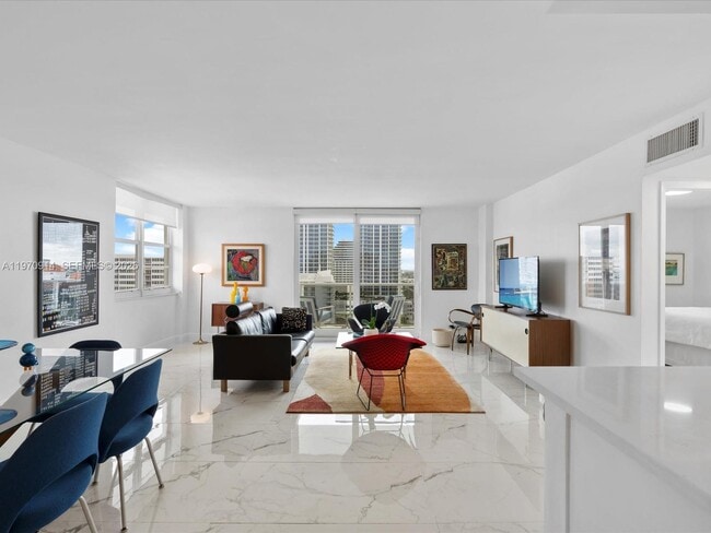 Photo - 336 N Birch Rd Unidad PH