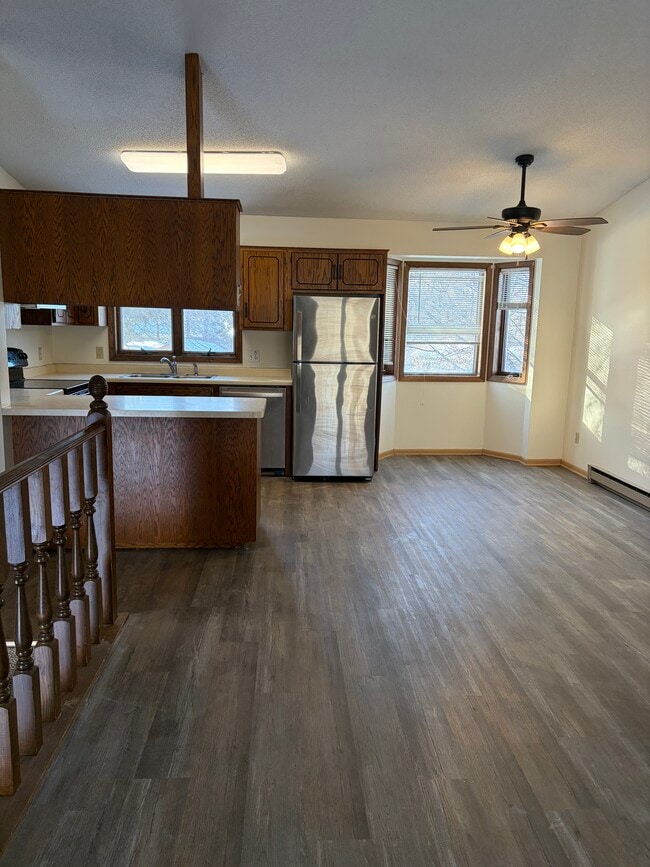 Photo - 1020 Benedict Dr